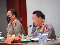 Gelar Anev, Instruksi Kapolri Jangan Enggan Temui Warga dan Jaga Kepercayaan Pub
