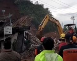 Tebing 25 Meter di Pekalongan Longsor, 4 Korban Meninggal Dunia
