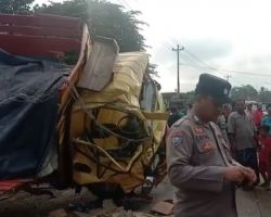 Video Kecelakaan, 8 Truk di Jalur Pantura Batang