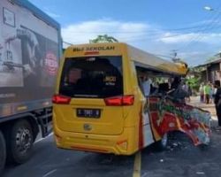 4 Orang Tewas dalam Kecelakaan Maut di Jalan Raya Kediri – Kertosono