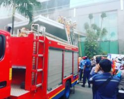 Kebakaran di Gedung Cyber 1 Jakarta Selatan, Satu Orang Tewas