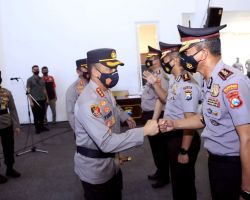 Sejumlah PJU, Anggota Polrestabes Surabaya dan Polsek Jajaran Naikan Pangkat