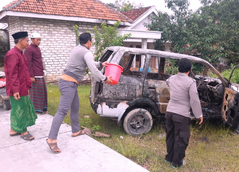 Arus Pendek, Mobil Ketua Ranting NU Somber, Tambelangan Terbakar