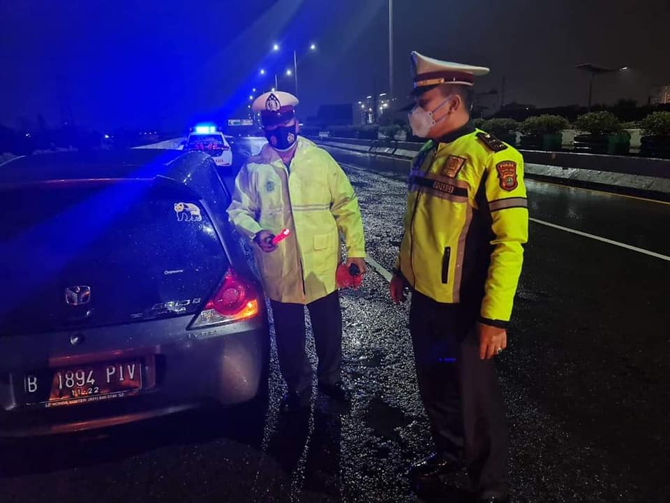 Tabrakan Beruntun di Tol Gedong Panjang, Pemotor Tewas di Tempat