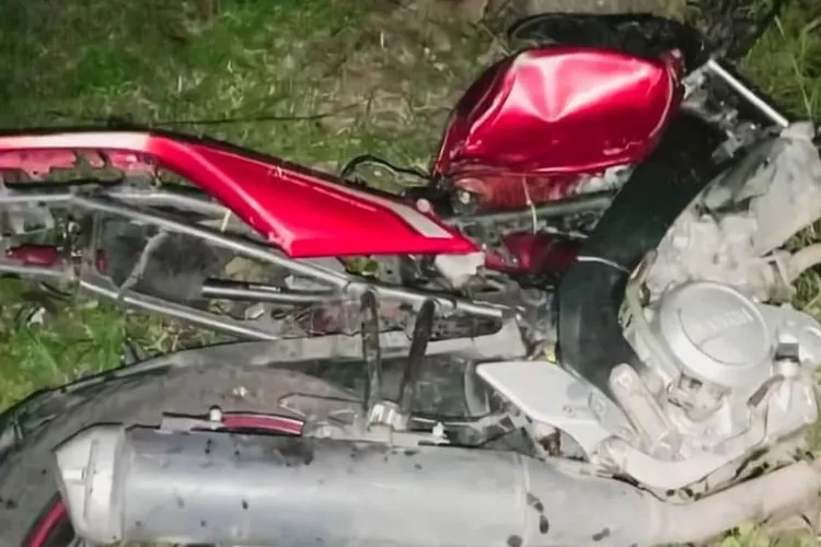 Dua Pemotor di Magetan Meninggal Setelah Adu Banteng dengan Mobil Kijang