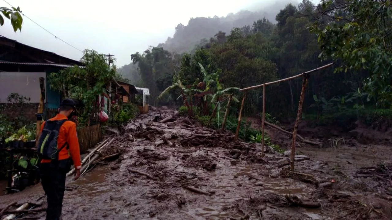 4 Kecamatan di Kabupaten Bogor Diterjang Banjir, Keselamatan Warga Jadi Prioritas