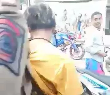 Diduga Embat Sepeda Motor, Pemuda Pirang Digelandang ke Polsek Banyuates 