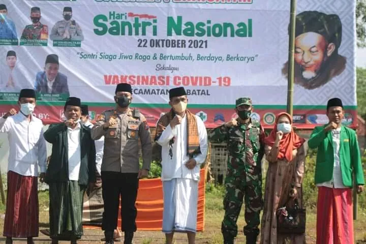 Peringati HSN 2021, Santri dan Karang Taruna Robatal Sampang Gelar Vaksinasi