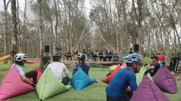 Luar Biasa, Banyuwangi Gelar Rubber Jazz di Tengah Kebun Karet