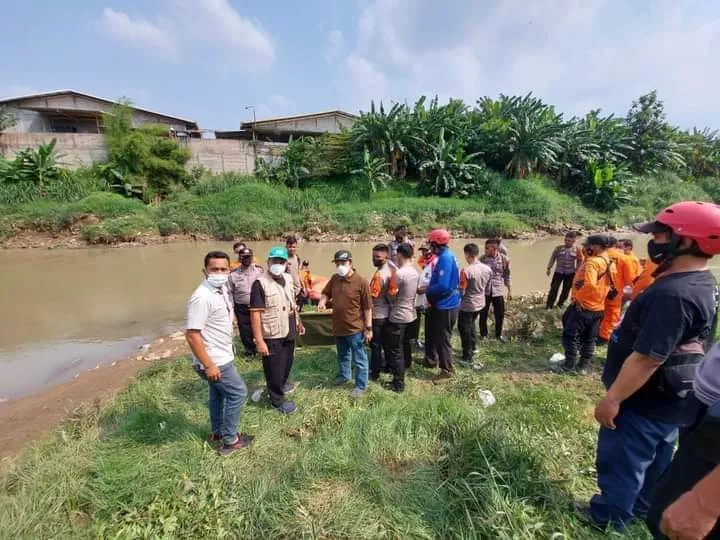 Heboh! Ditemukan Mayat Perempuan di Sungai Cileungs Bogor