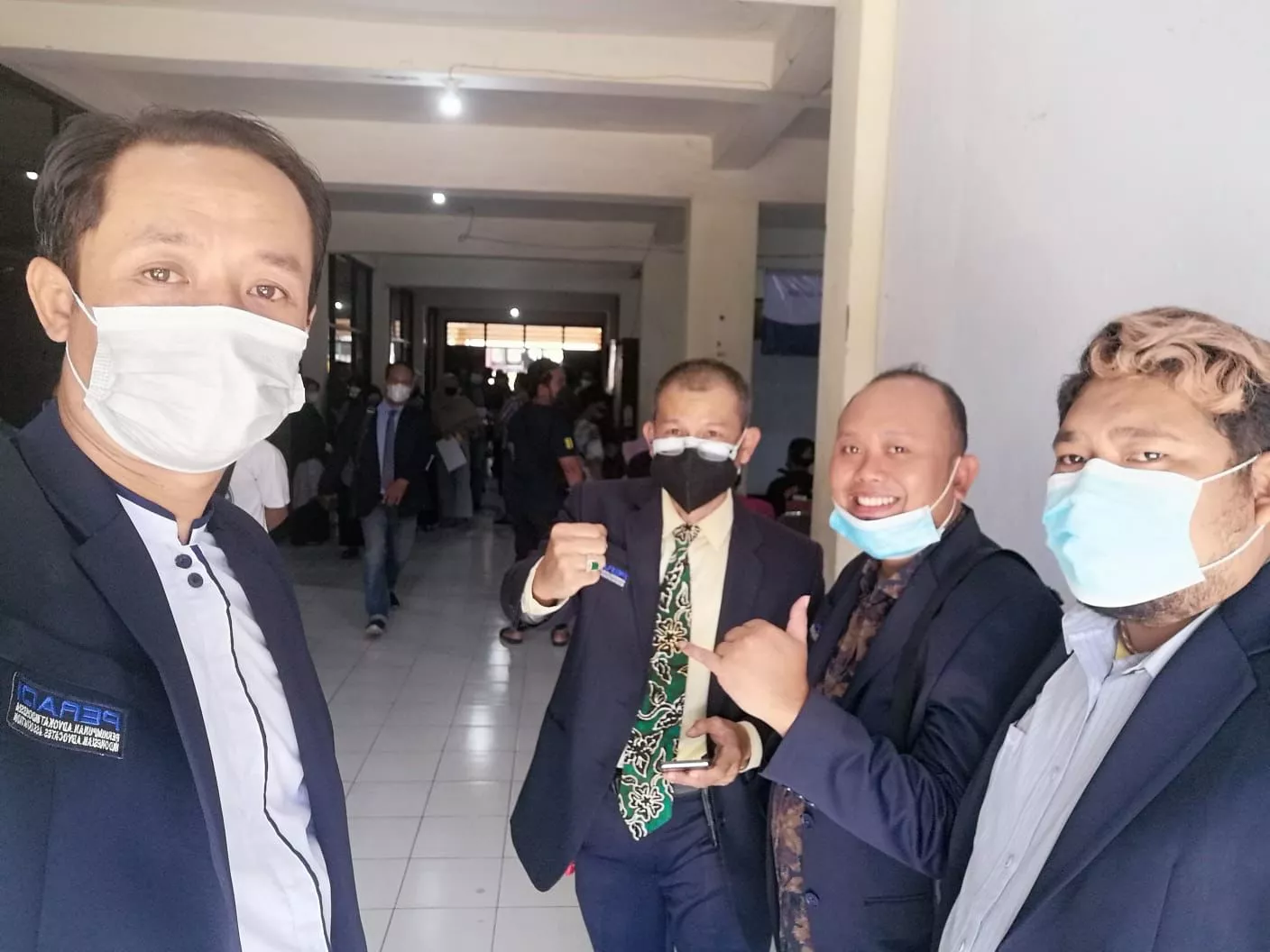 Sumpah Pemuda, Peradi dan Dinkes Gresik Gelar Vaksinasi