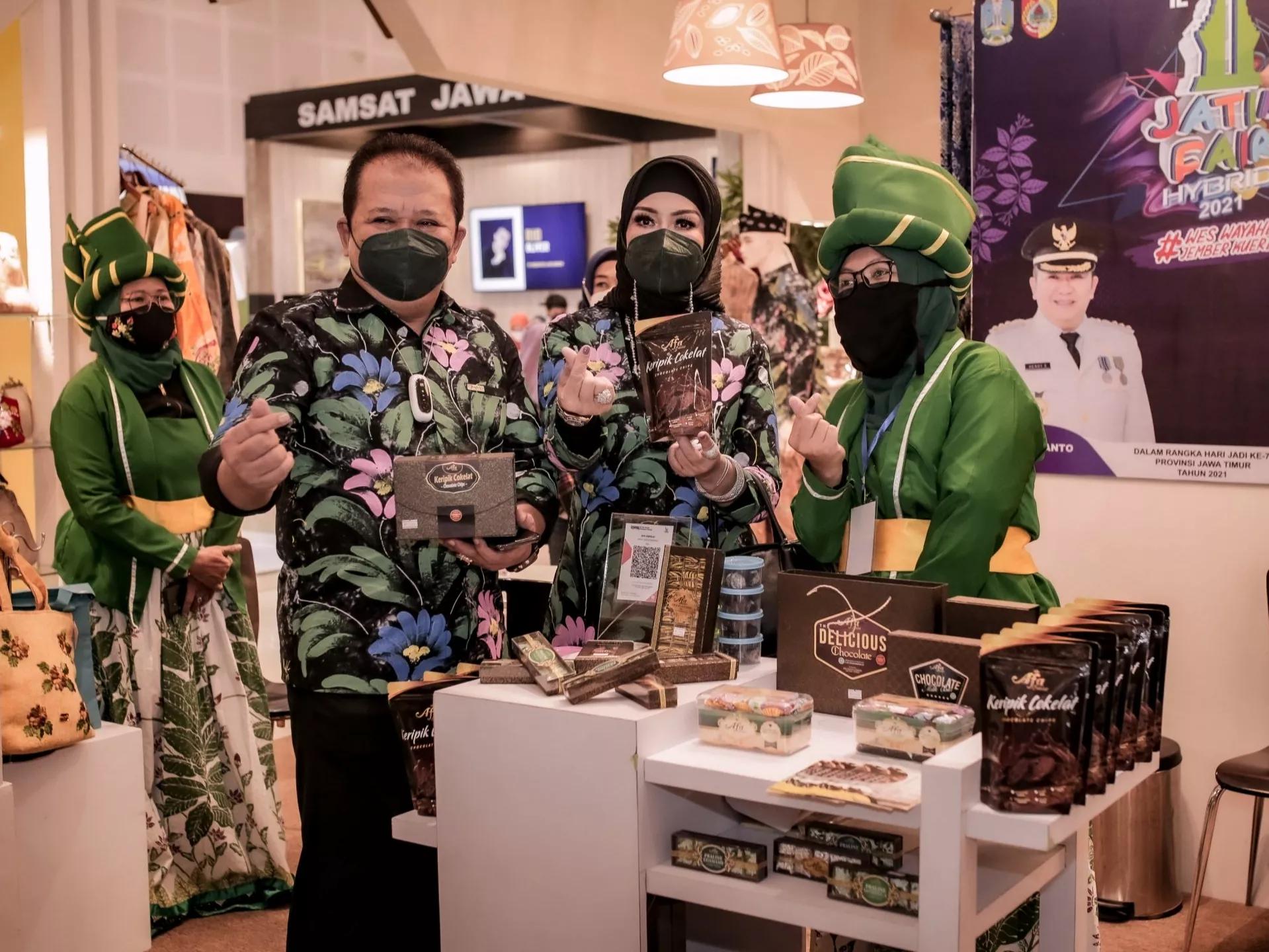 Kakao dan Kopi Terbaik Dunia, Bupati Hendy Tinjau Stand UMKM di Grand City Surabaya