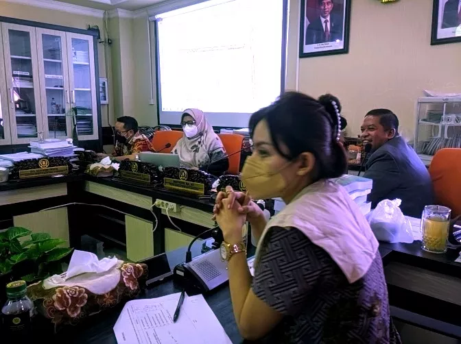 Warga Minta Robohkan Bangunan di Atas Pengembangan Jalan Indah Regency Surabaya