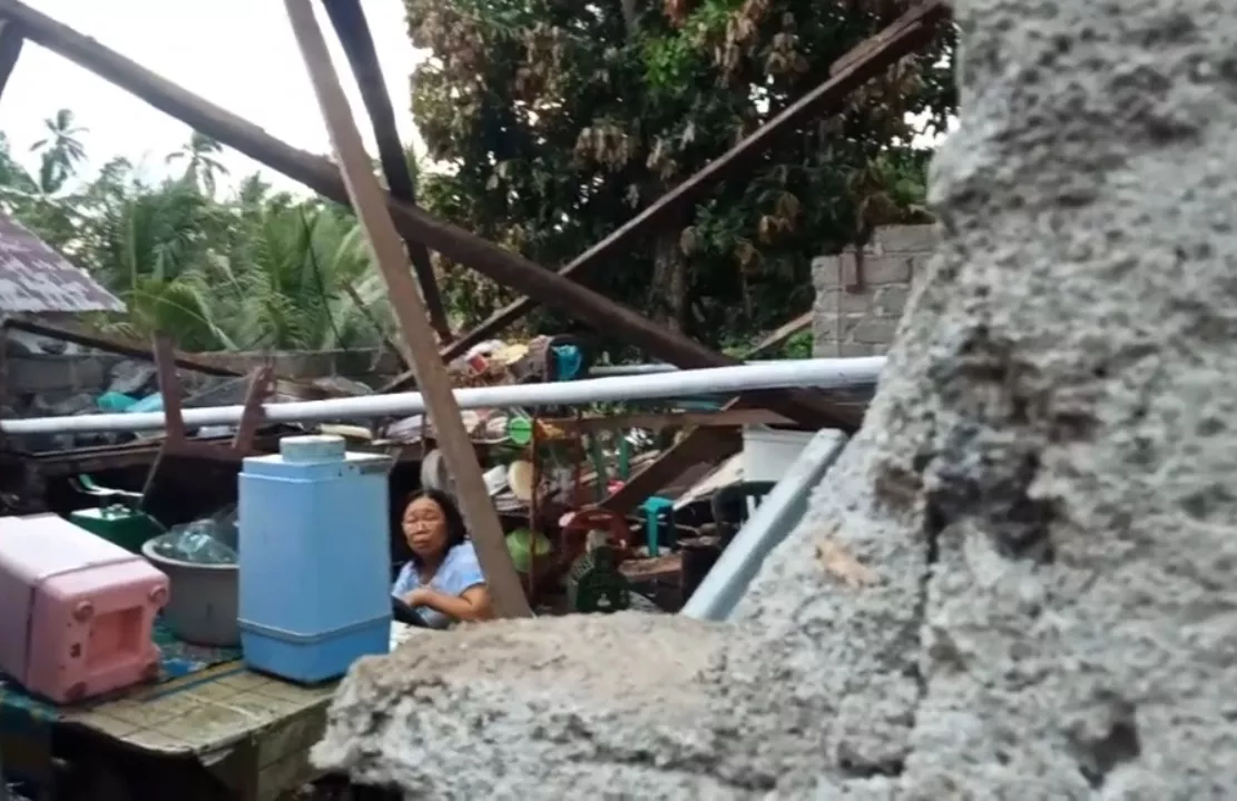 Dilanda Puting Beliung, Polres Minahasa Utara Kerahkan Pasukan