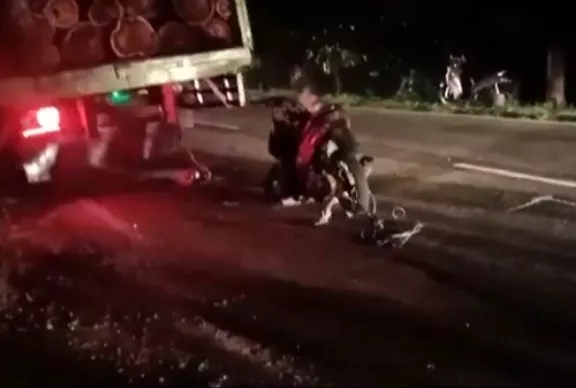 Terjadi Laka Motor Lawan Truk di Karawang, Korban Meninggal
