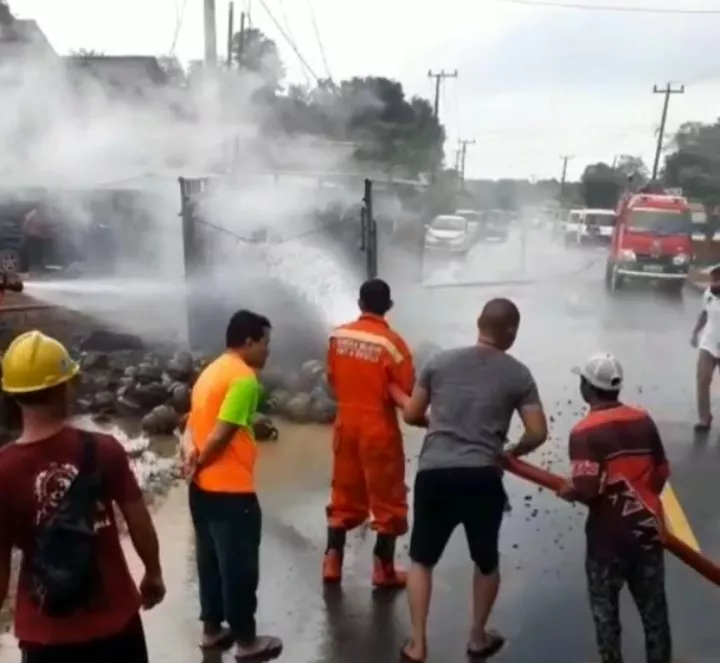 Mobil Pengangkut 500 Tabung Elpiji di Bangka Meledak dan Terbakar