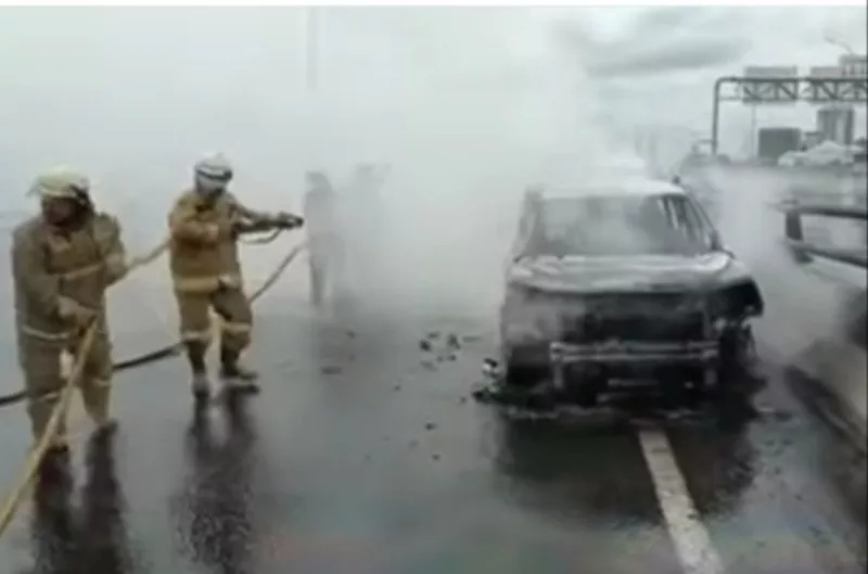 Karena Arus Pendek, Mobil di Tol Wiyoto Wiyono Jaktim Terbakar