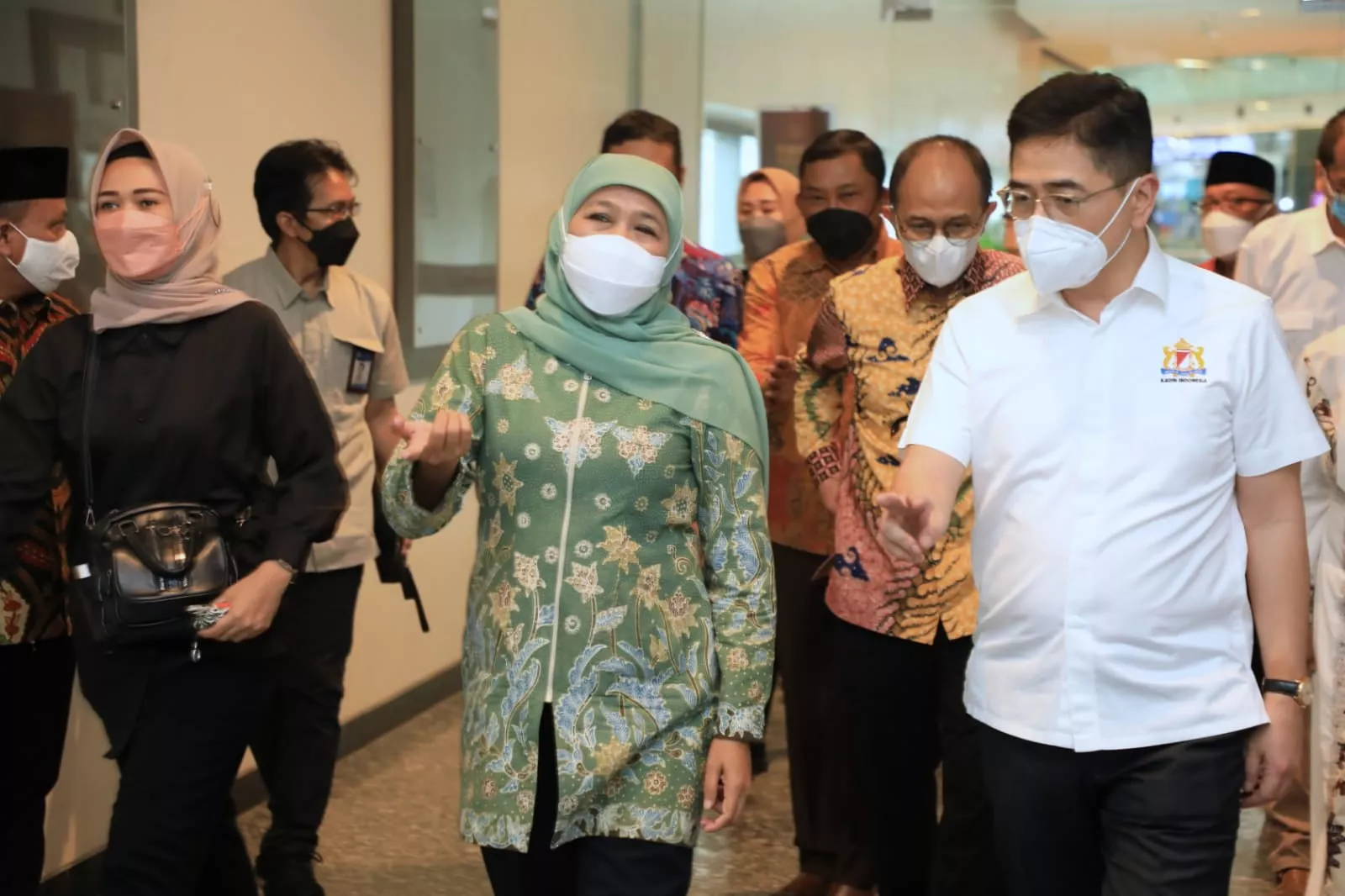 Konsisten Dorong Laju Perdagangan, Khofifah Diganjar Penghargaan Kadin