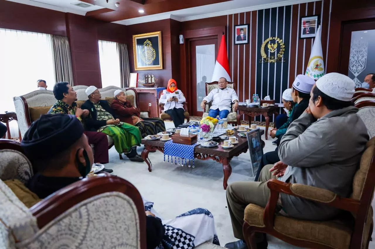 Terima Perwakilan Ulama Pesantren, Ketua DPD RI Tegaskan Komitmen Kawal Dana BLK 