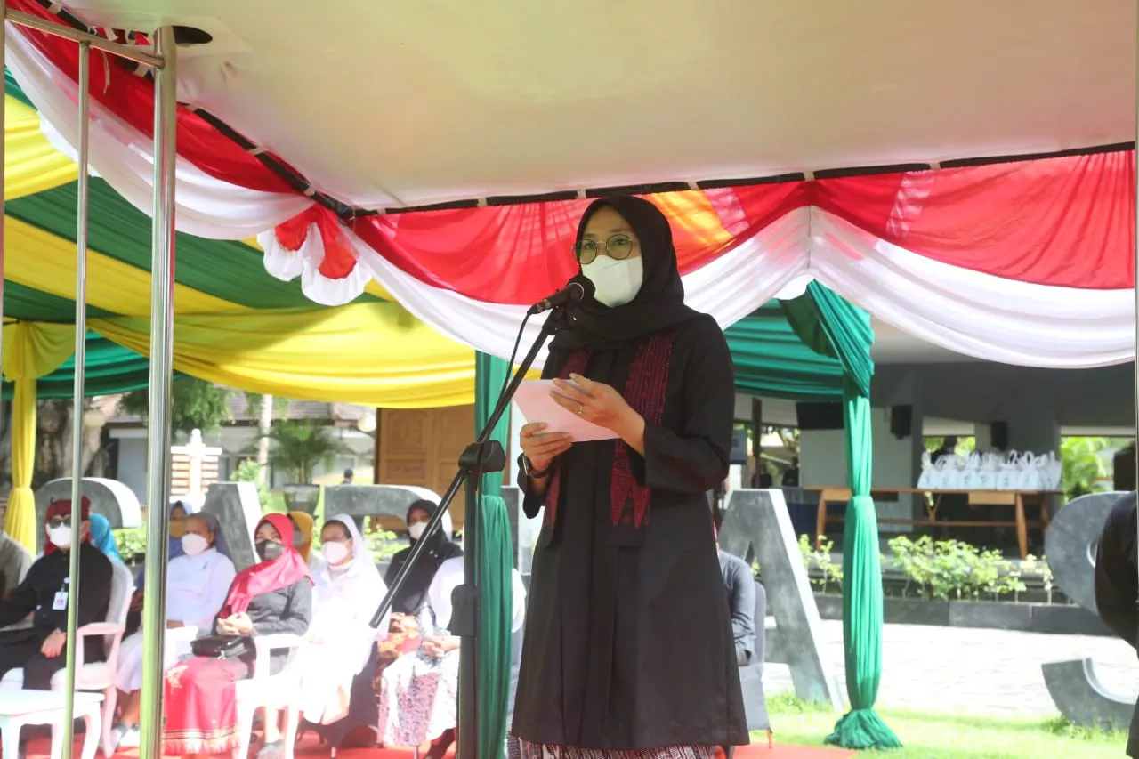Hari Kesehatan Nasional 2021, Bupati Ipuk Beri Penghargaan Polresta Banyuwangi
