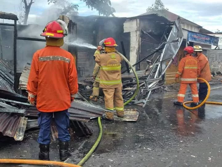 Gas Bocor di Toko Ayam Goreng, Toko Lapak Pondok Bambu Jaktim Terbakar