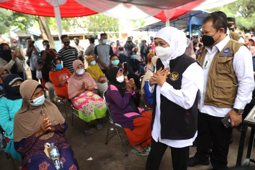 Khofifah Siapkan Rp 10 Milyar Untuk Infrastruktur Pesisir Puger Jember