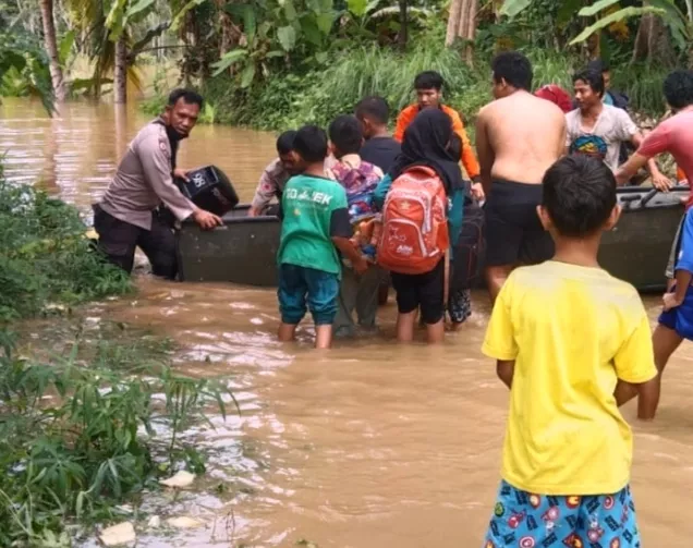 Banjir di Ogan Komering Ulu Masih Merendam Beberapa Wilayah