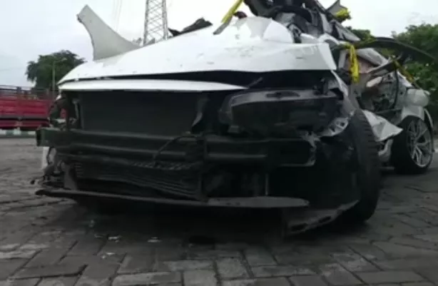 Honda Civic Disambar Kereta Api di Pasuruan, 4 Penumpang Tewas