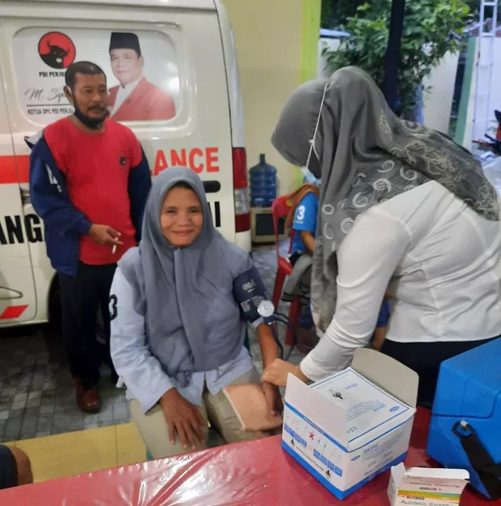 Jangkau Masyarakat luas, DPC PDIP Binjai Laksanakan Vaksinasi Massal