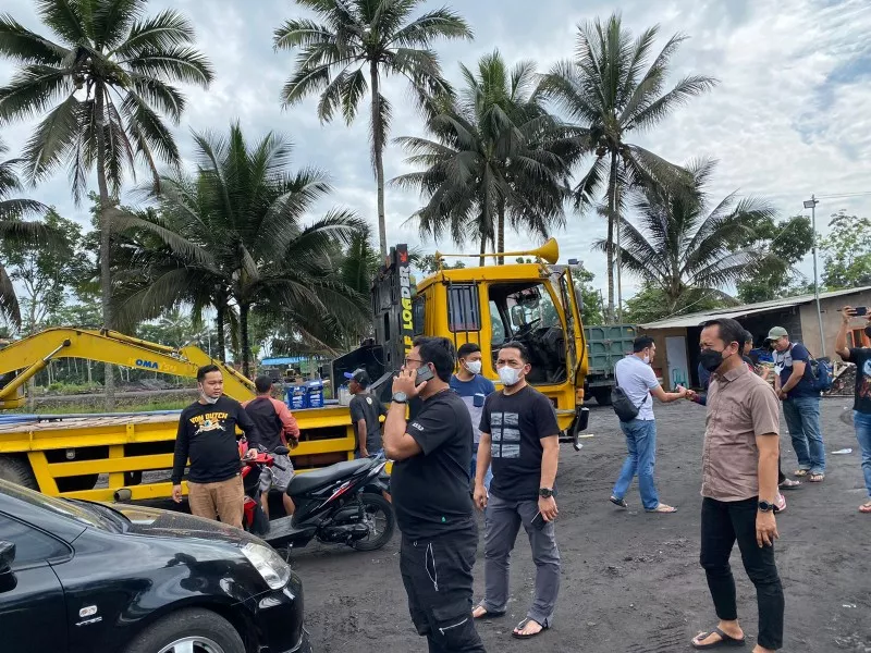 14 Alat Berat di Turunkan, Polda Jatim Bantu Evakuasi Korban Semeru