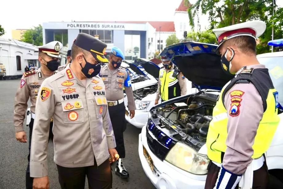 Nataru, Kapolrestabes Surabaya Pastikan Kendaraan Polisi Siap Operasional