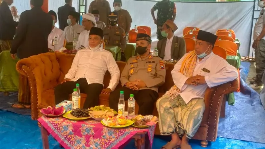 Haul Akbar dI Ponpes Miftahul Ulum Sampang Dihadiri Wagub Emil