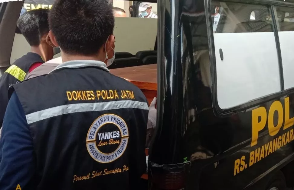 Tim DVI Kembali Serahkan 5 Jenazah Korban Erupsi Semeru