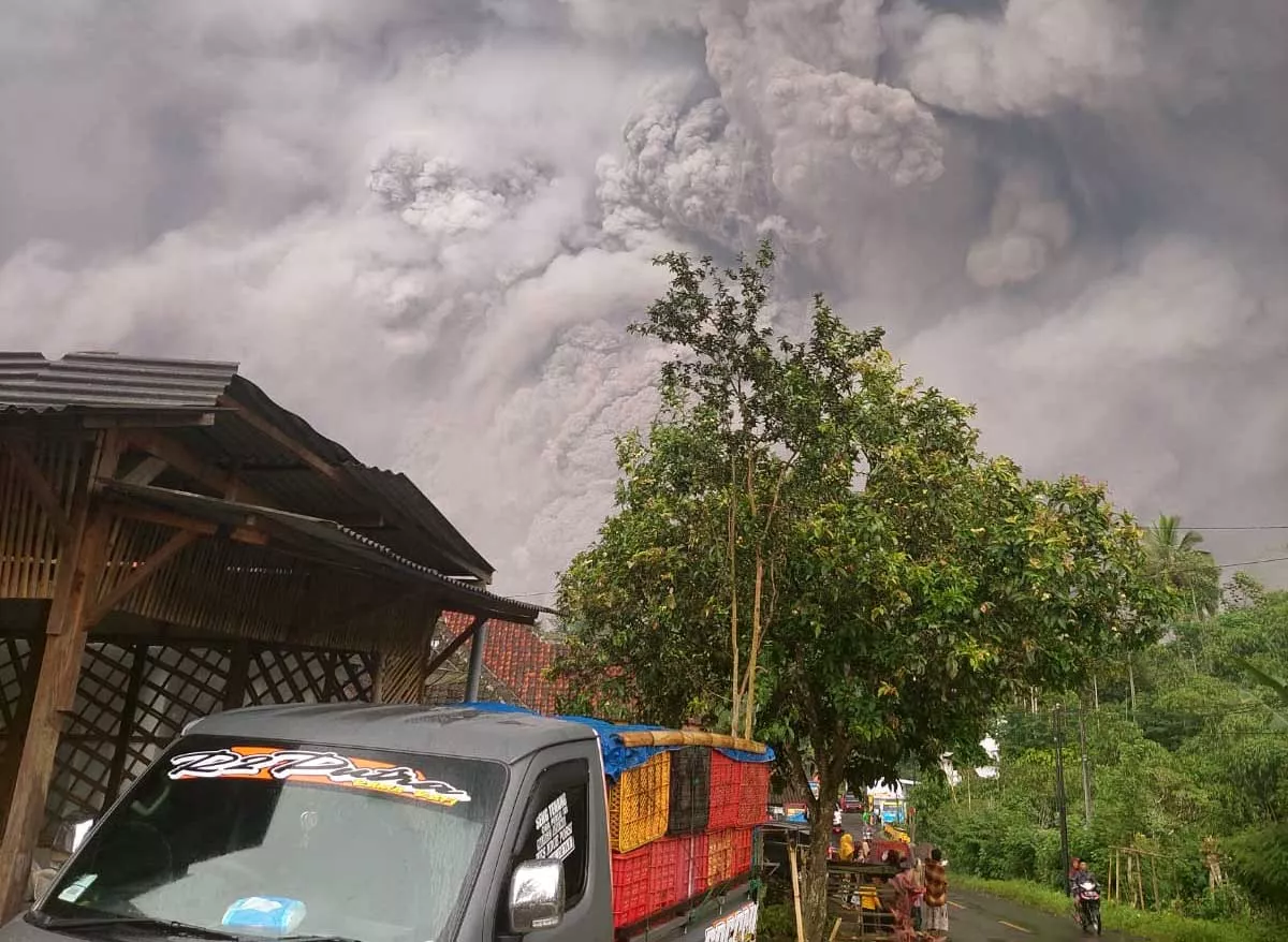 Erupsi Semeru, Akses Menuju Kecamatan Pronojiwo Masih Terputus