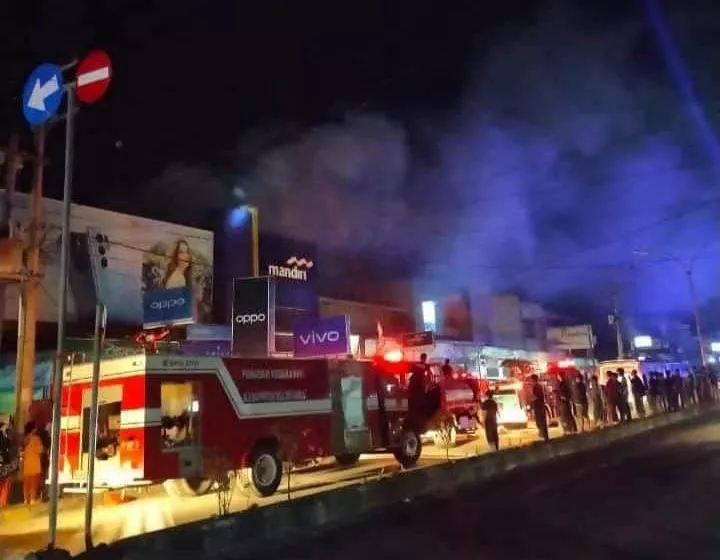 Kantor Cabang Bank Mandiri Ujungbulu Terbakar, Ada Apa? 