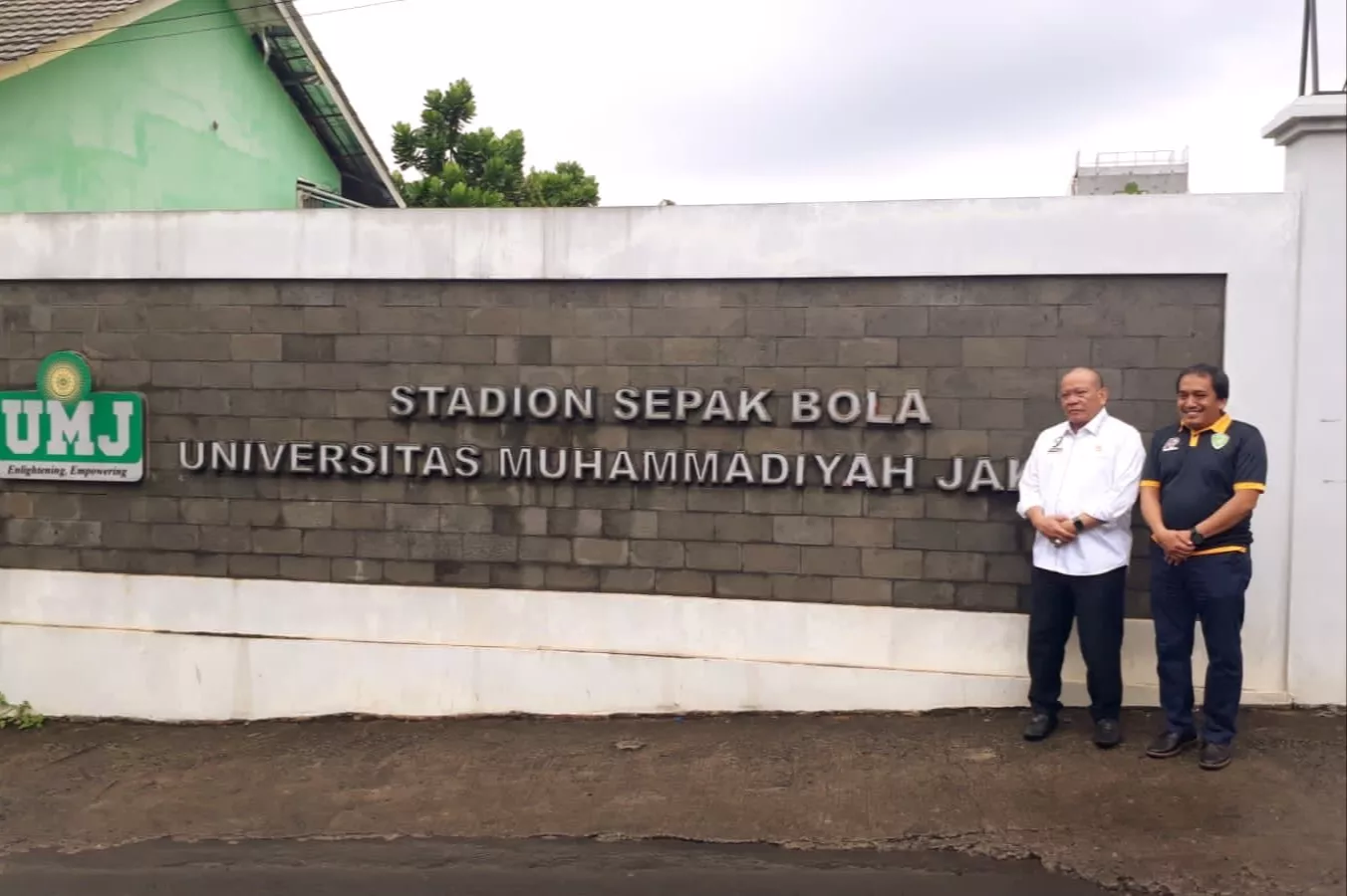 Ketua DPD RI Kunjungi Stadion Sepak Bola UMJ 