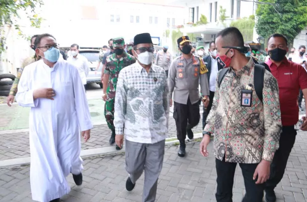 Forkopimda Jatim Dampingi Menkopolhukam Cek Pengamanan Gereja di Surabaya