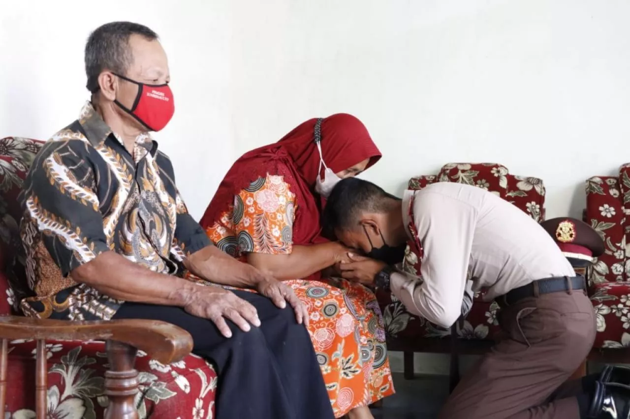 Berita Viral! Anak Penjual Tahu Keliling Lolos ke Pendidikan Akpol