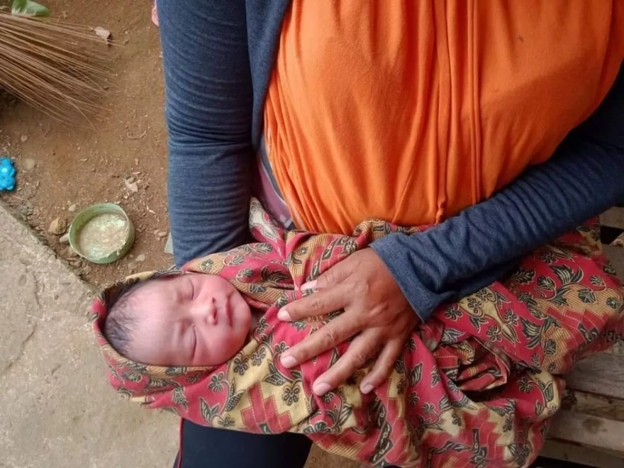 Heboh! Penemuan Bayi Perempuan di Indrapura Diringi Lolongan Anjing