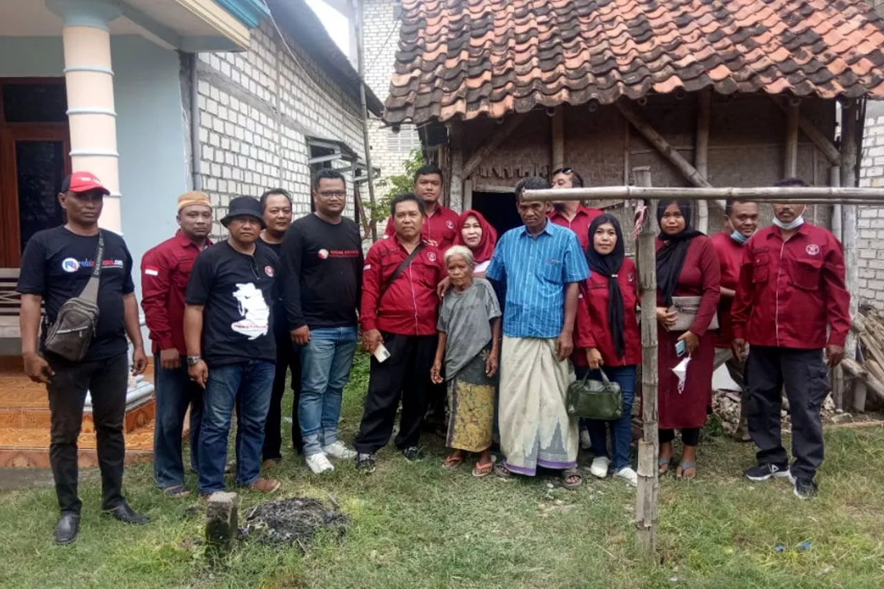 Luput dari Perhatian Pemerintah, AWDI Tuban Akan Bedah Rumah Mbah Taspikngah