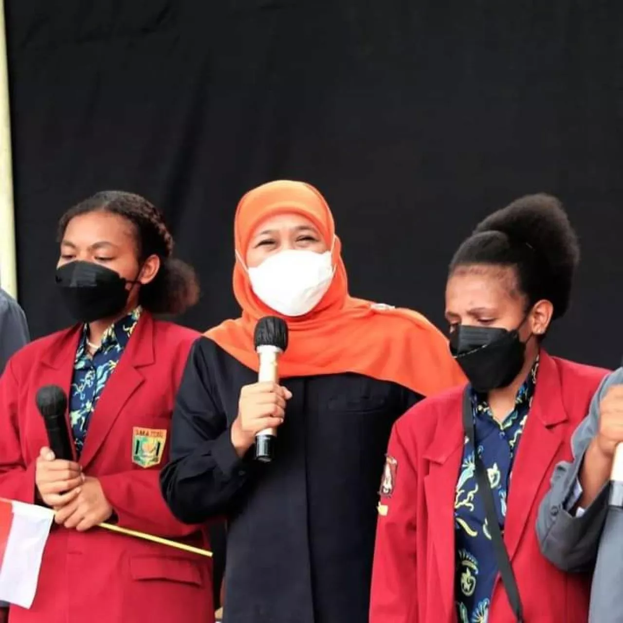 Gubernur Khofifah Bertemu Pelajar Papua di SMAN 1 Pakusari, Jember