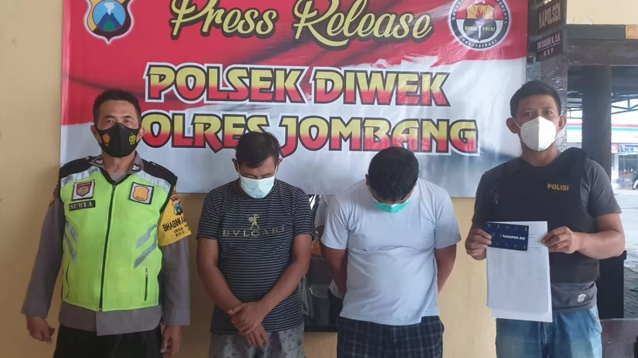 Kuras Jutaan Rupiah di ATM Teman, Dua Pelaku di Jombang Diringkus Polisi