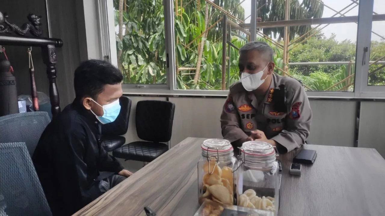 Lamar Cleaning Service, Febri Diterima Jadi Polisi Karena Hafal Qur'an