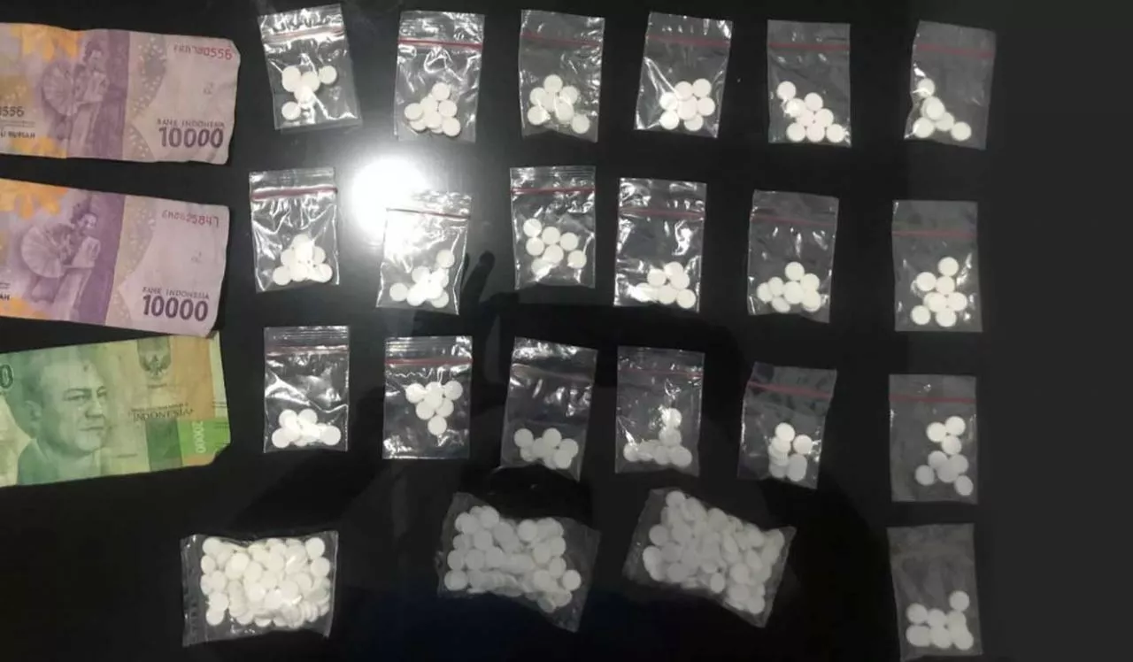 Edar Obat Terlarang, Seorang Pria di Jember Diringkus Polisi