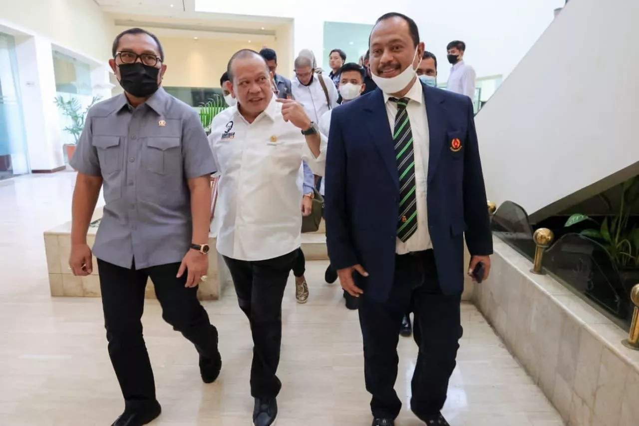 Dongkrak Ekonomi, Ketua DPD RI Dukung Jatim Jadi Tuan Rumah Pon