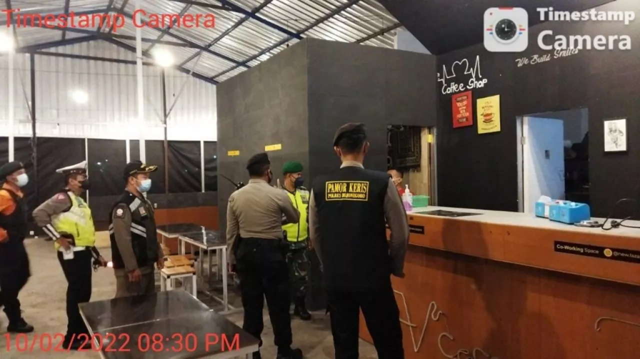 Sasar Kerumunan, Petugas Gabungan Pamor Keris Operasi Prokes