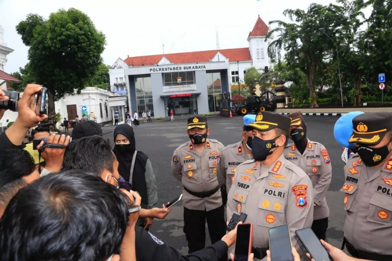 12 Anggota Polrestabes Surabaya di Berhentikan Tidak Hormat
