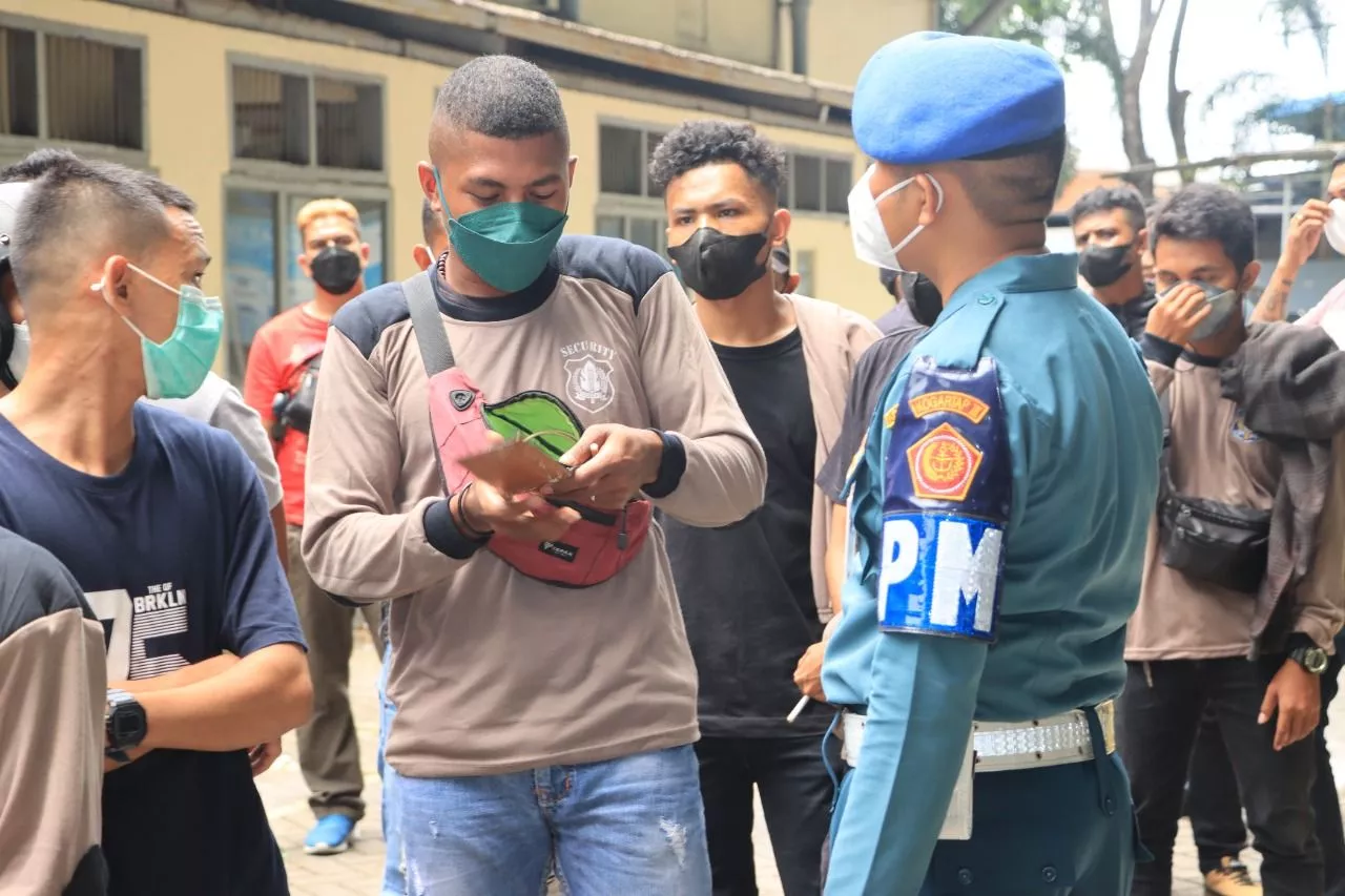 Aksi Mogok Kerja di Depan PT. Mitakasa, Ini Kata Polrestabes Surabaya