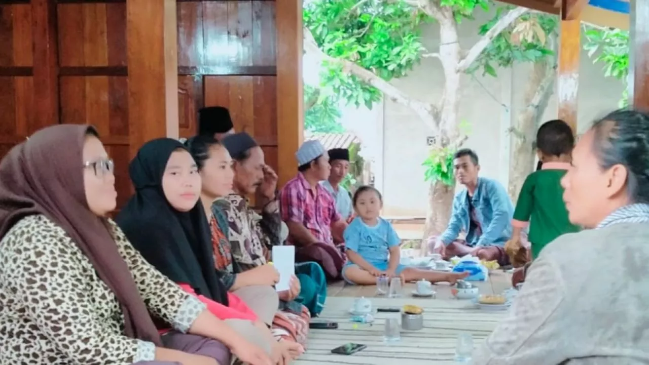 Usaha Tambak Udang di Desa Bira Timur Merusak Lahan Warga