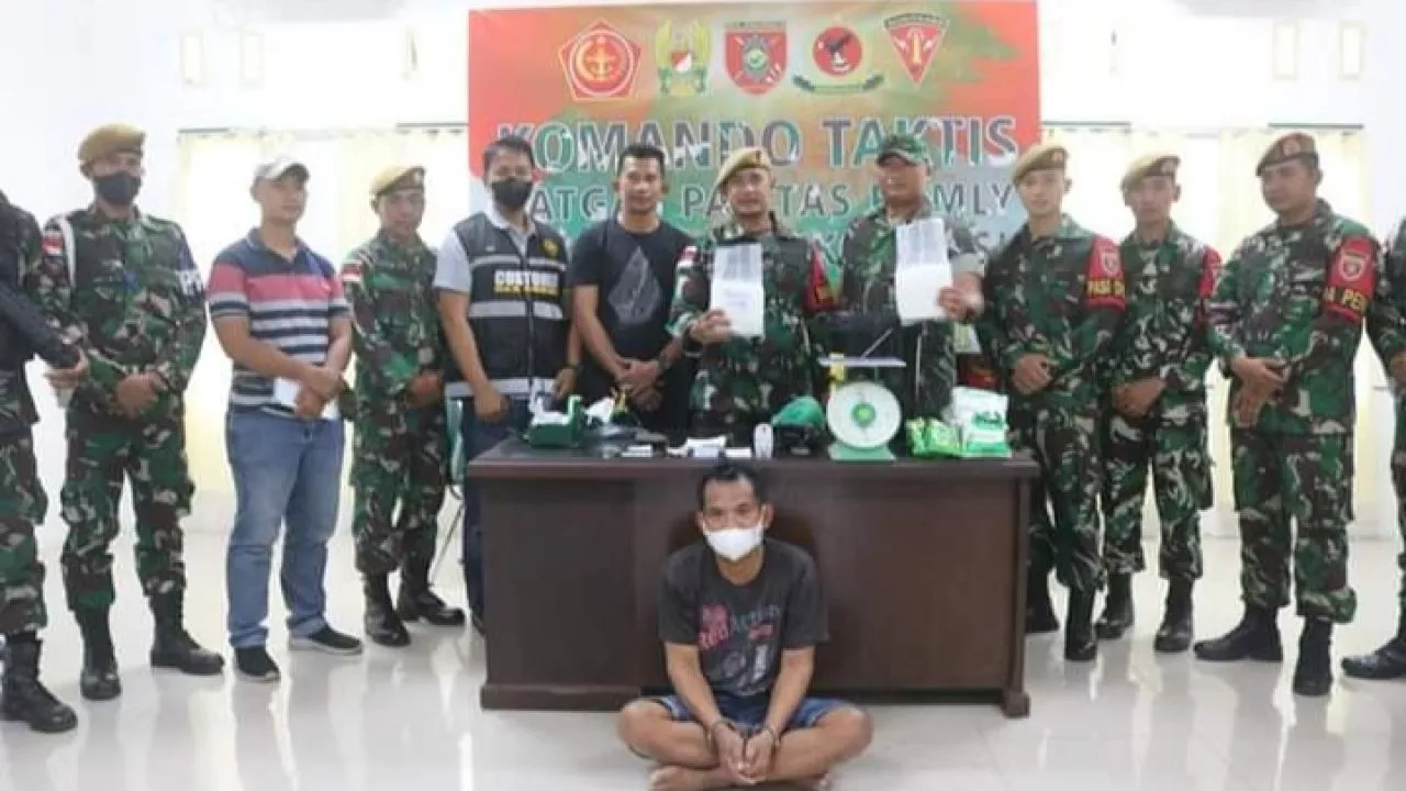 TNI Ringkus Penyelundup 2,1 Kg Narkotika di Nunukan